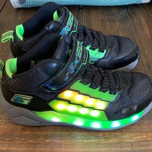 Skechers Light storm LED shoes. Size 4
